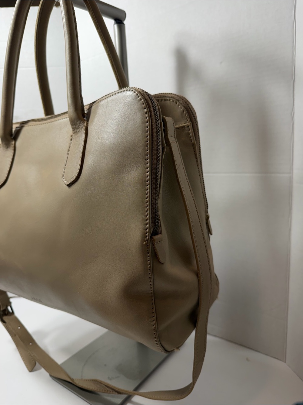 ABLE Classic Structured Tote Bag in Taupe comes with strap - Picture 2 of 7